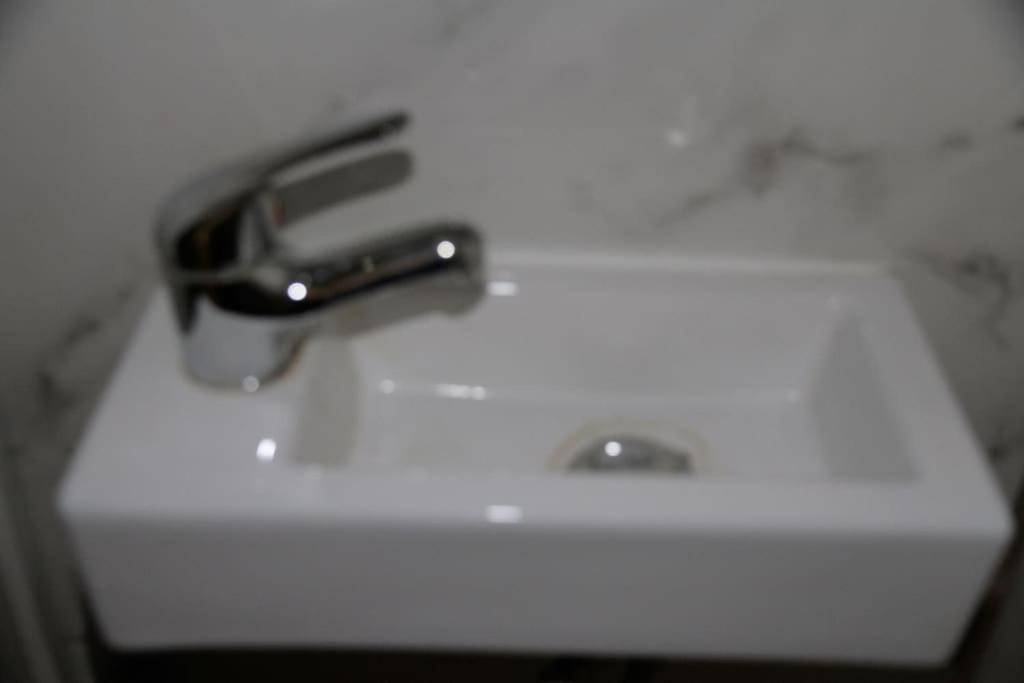 Ensuite With Kitchen Stunning Double-Bed Room In Zone 2 London Exterior photo